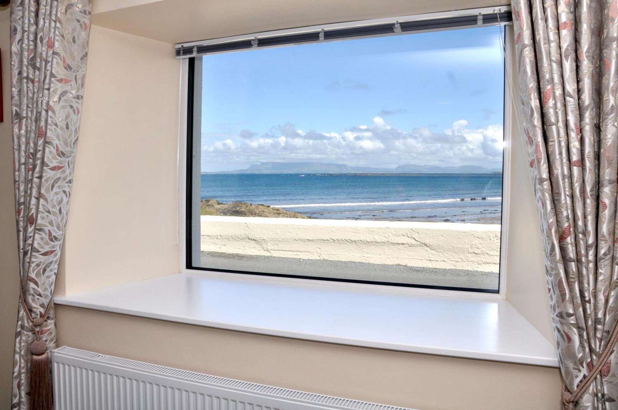 Villa The Waters Edge Aughris Exterior foto